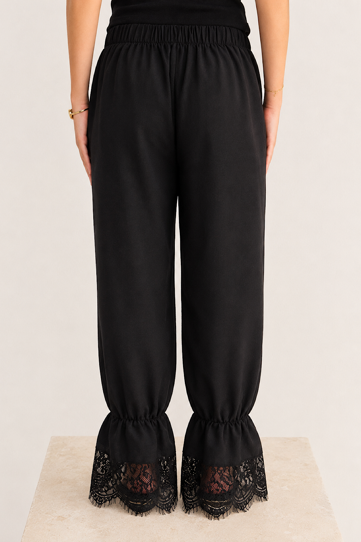 Ballon Linen Pants with Lace Black
