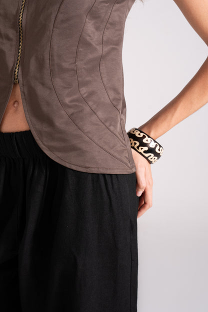 Curved Fitted top